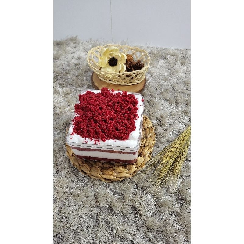 

Red velvet Box
