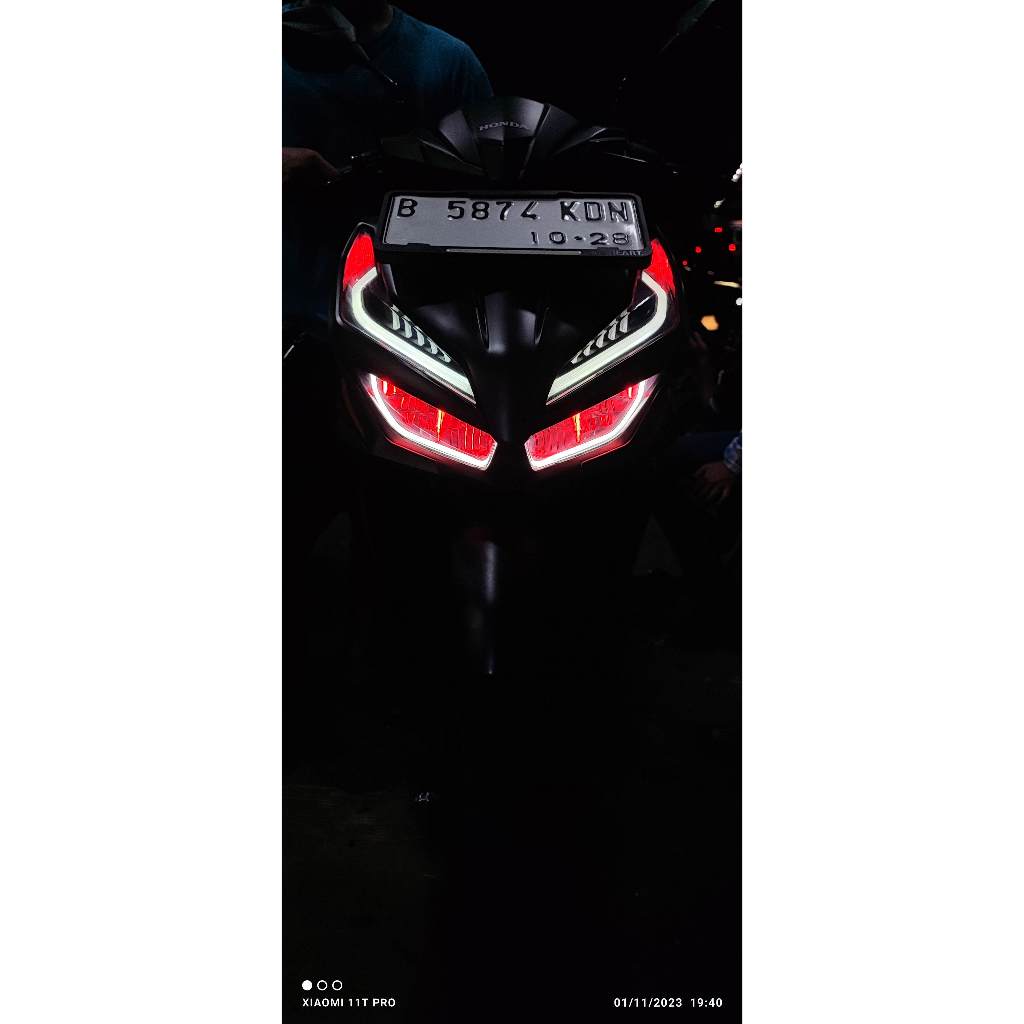 LAMPU ALIS FULLSET VARIO NEW 125/150 2018 - 2024 STANDBY  ( NON RUNNING)  FULLSET ATAS BAWAH PLUS DE