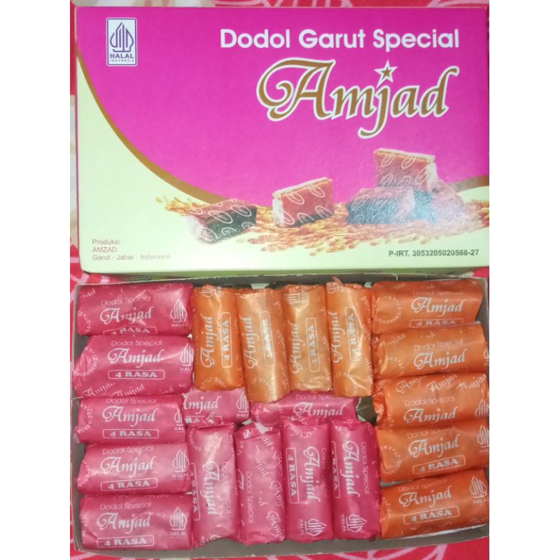 

Dodol Garut Durian mix Strawberry 500 gr ( oleh-oleh khas Garut)