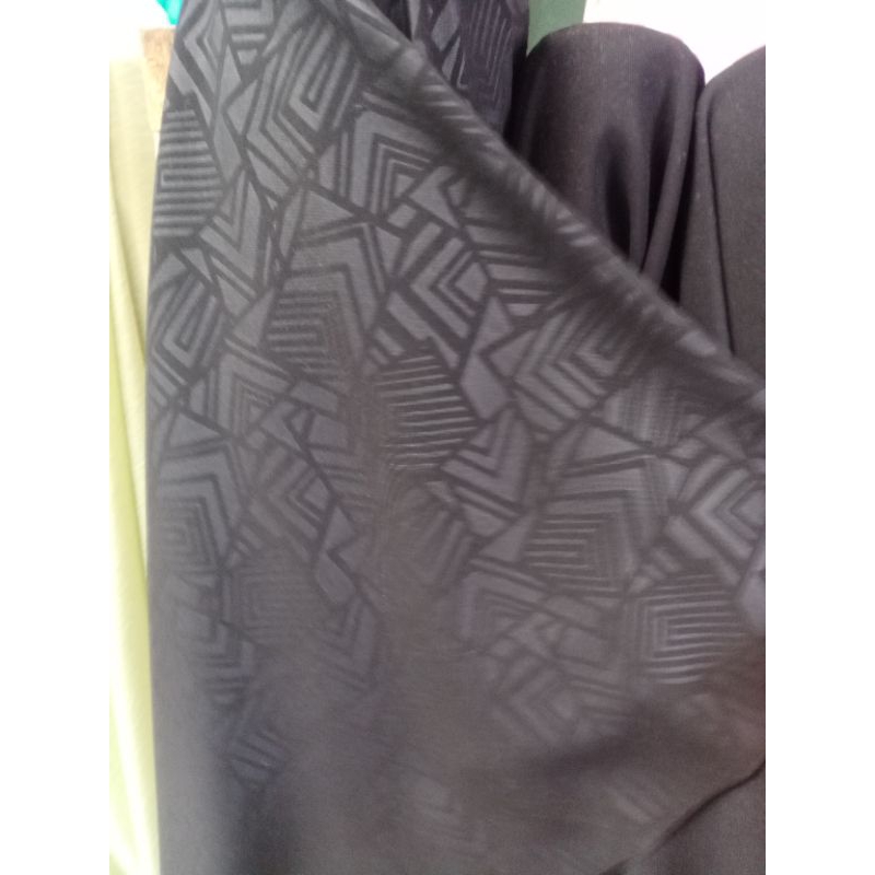 kain jet black motif embos