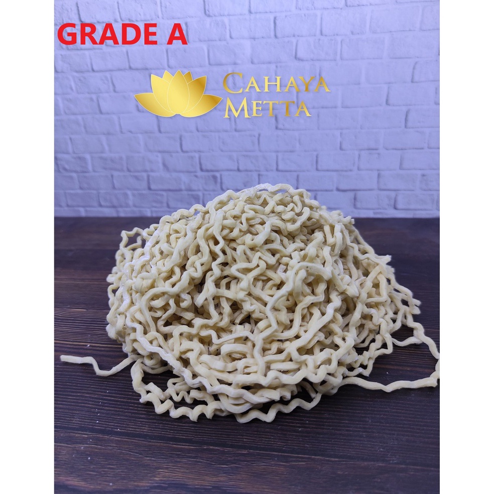 

HEMAT PROMO Grade A Mie Mentah Bakmi Mentah dengan 3 Telur Bebek 1 kg