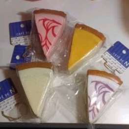 (HARAP CO PACKING) jual squishy licensed ibloom strawberry stroberi bee donut miffy yummiibear cream