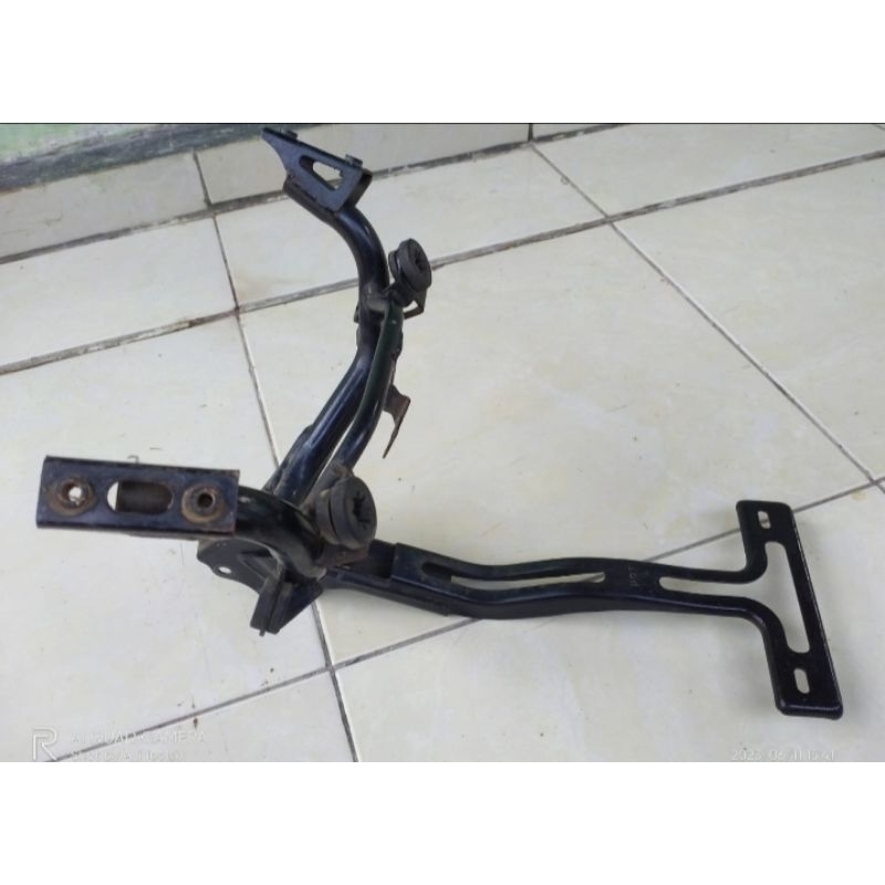 tanduk rusa dudukan lampu depan Honda CBR150R k45a lokal