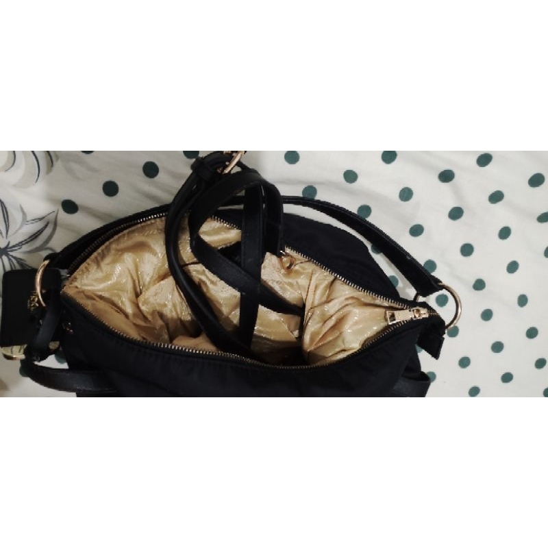 tas hobo/slempang wanita prada