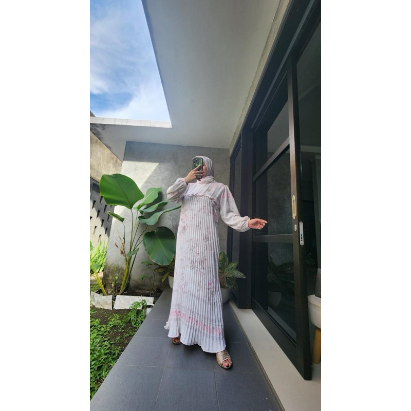 Gamis Plisket Bunga Adelia