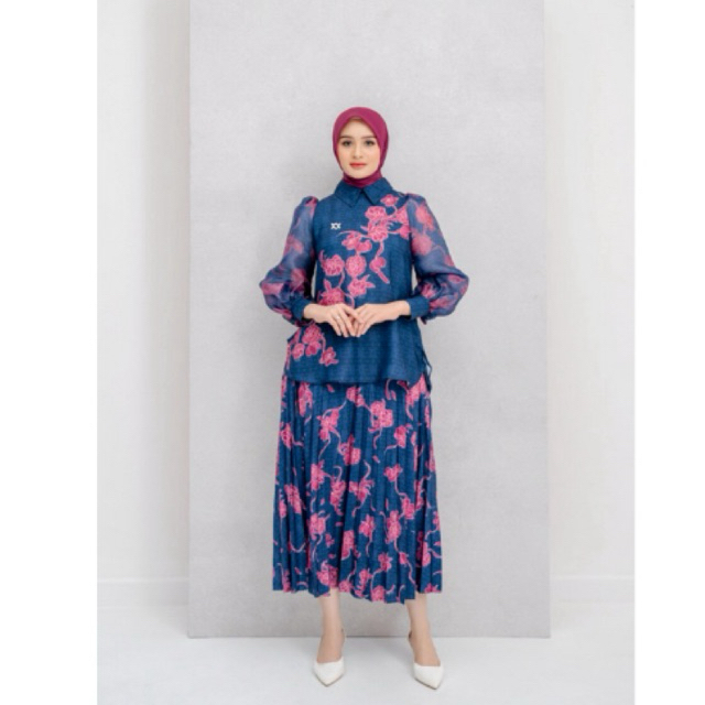 LAGOSI BLOUSE LAGOSI SKIRT M