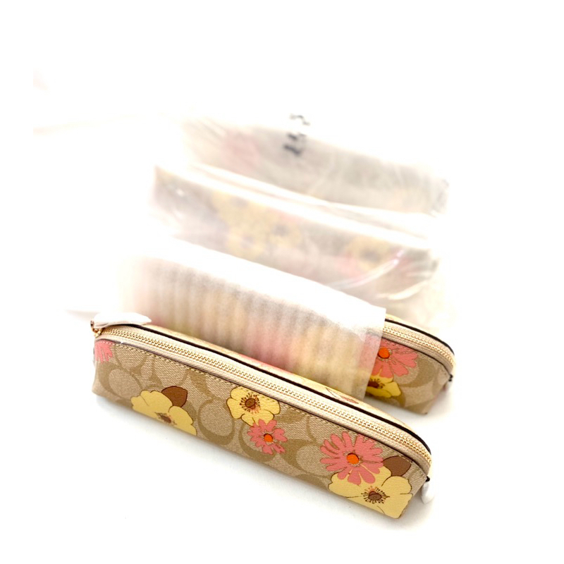 

Pencil case c*ach CI022