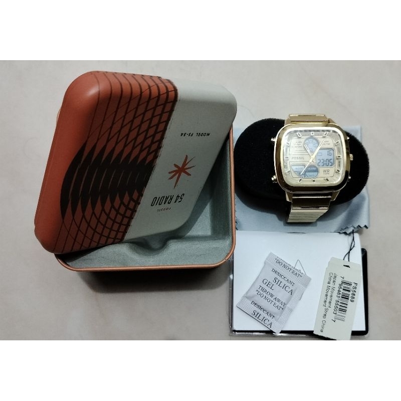 Fossil Retro FS5889 Chronograph Men Digital Analog Dial Gold Stainless Steel Srap