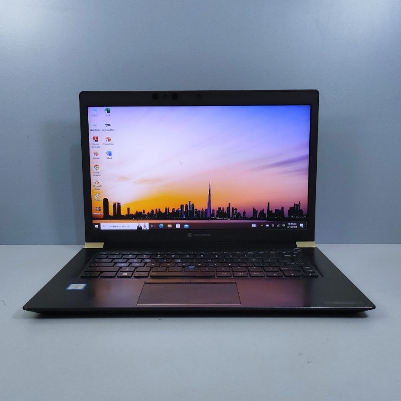 Laptop TOSHIBA Dynabook Tecra X40-F Touchscreen Intel i7 gen 8 RAM 16GB SSD 256GB Layar 14inch FHD S
