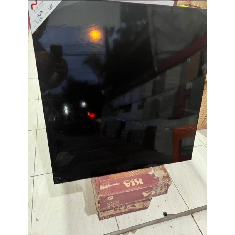 KERAMIK LANTAI HITAM POLOS MUSTIKA NOIR BLACK 60X60 KW1