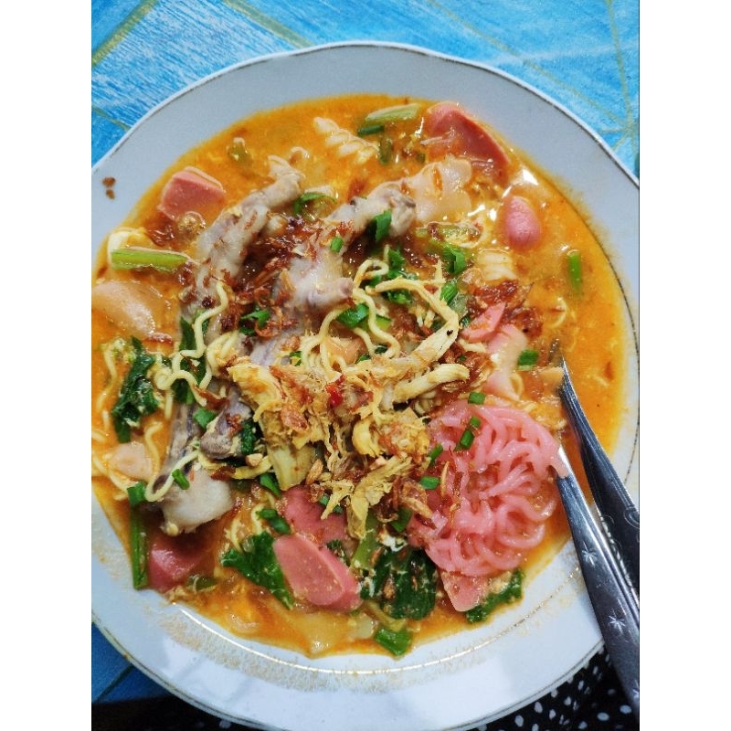 

seblak kering maknyus