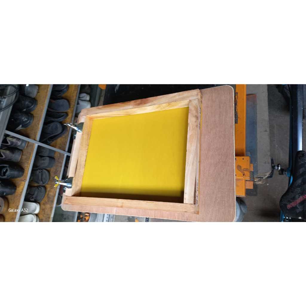 

MEJA SABLON PLASTIK KERTAS KULIT DLL T120 30X40 CM