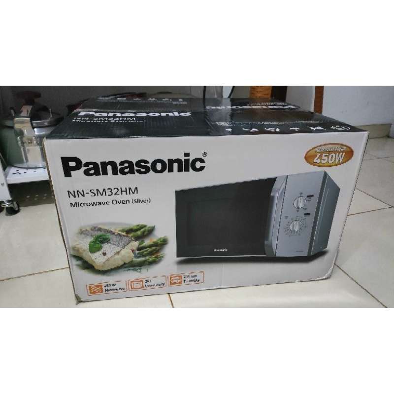 oven microwave Panasonic NN-SM322M