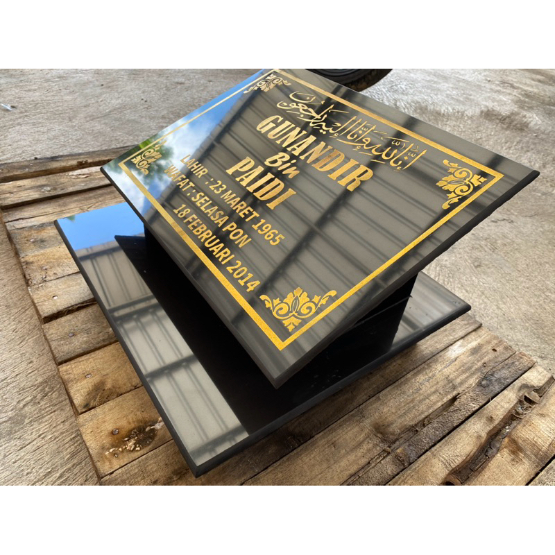 BATU NISAN GRANIT UKURAN PAPAN 40X30 + DUDUKAN 35X40