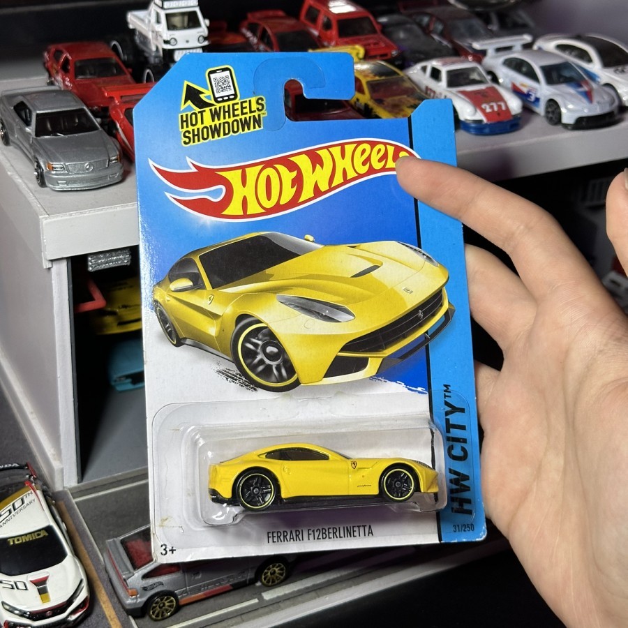 Hot Wheels Ferrari F12Berlinetta