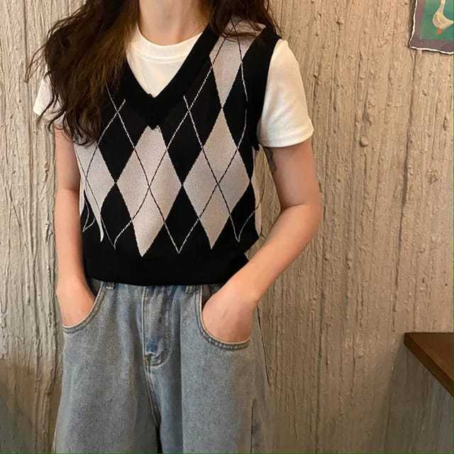 Korean Diamond Plaid Knit Vest Crop Top Rompi Rajut Korea