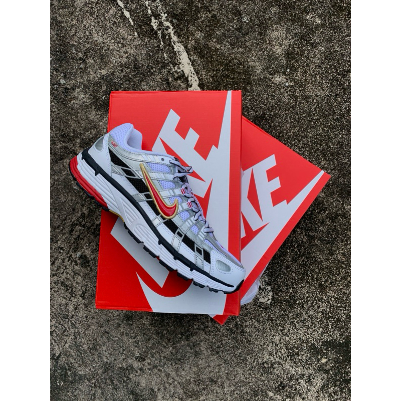 NIKE P-6000 W WHITE & VARSITY RED ORIGINAL