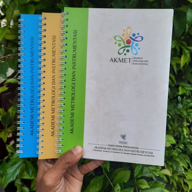 

Blocknote atau buku catatan custom bisa pakai logo sendiri dan pakai gambar sendiri