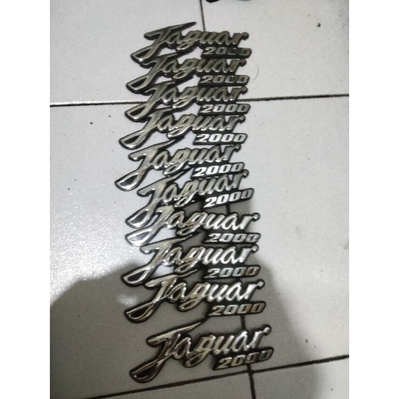 emblem tangki jaguar 2000