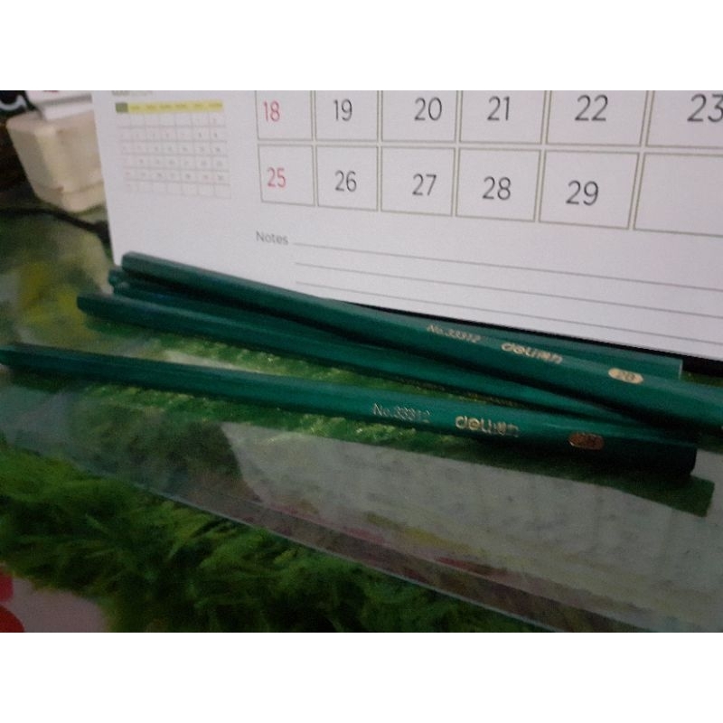

pensil/alat tulis
