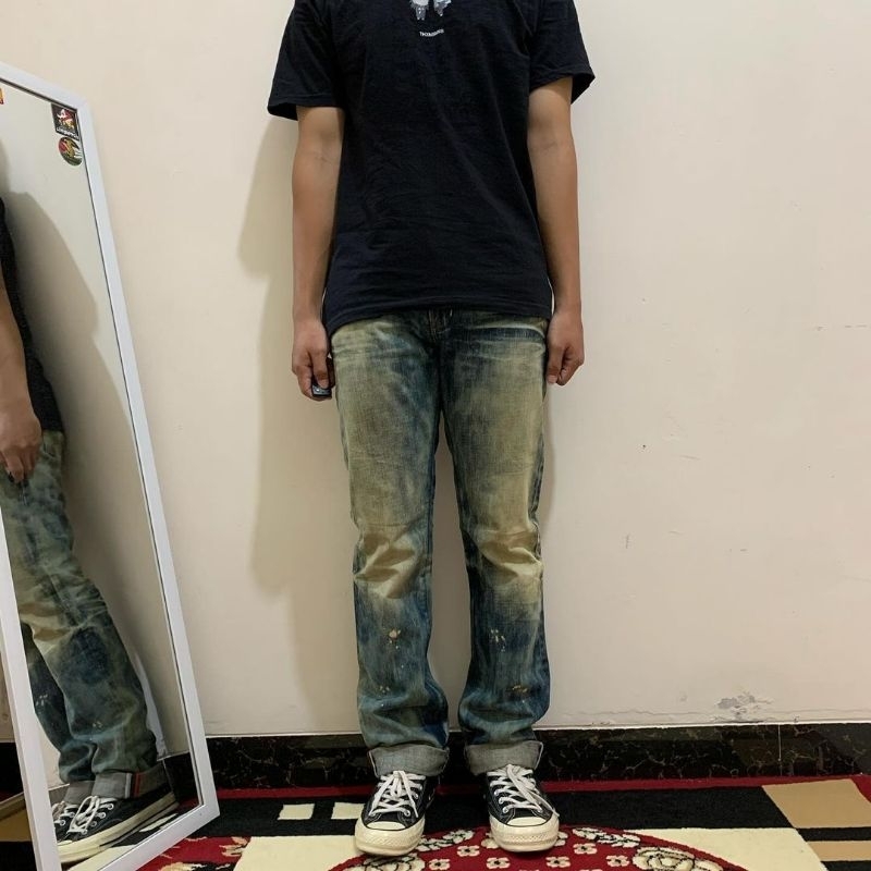 Longpants EVISU* Jeans (Slim straight) •Price : 250.000 •Size : 34 •Code : 38