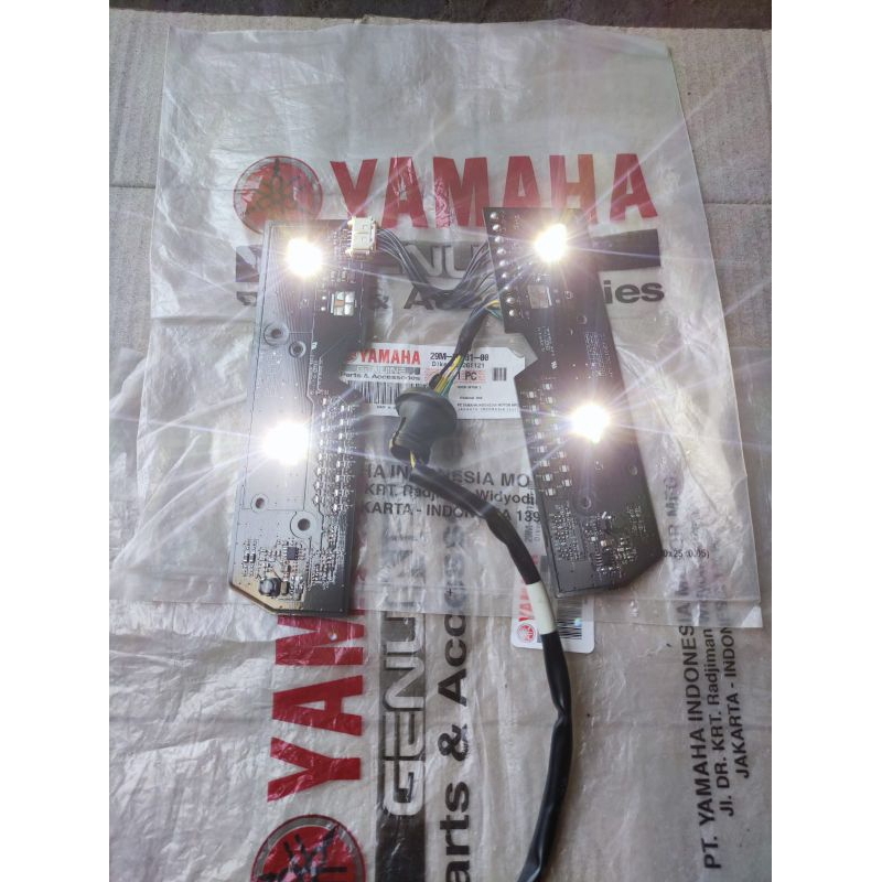 PCB LAMPU DEPAN AEROX 155 B65 ORIGINAL PCB VCB LAMPU DEPAN LED LAMPU DEPAN AEROX 155 OLD ORI