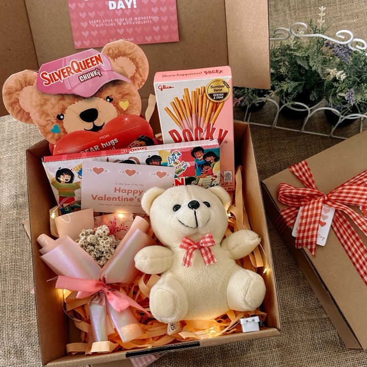 

FSASH SALE KADO VALENTINE HADIAH ULTAH KADO ULANG TAHUN VALENTINE WISUDA GRADUATION ANNIVERSARY NATAL CHRISTMAS COKELAT EDITION