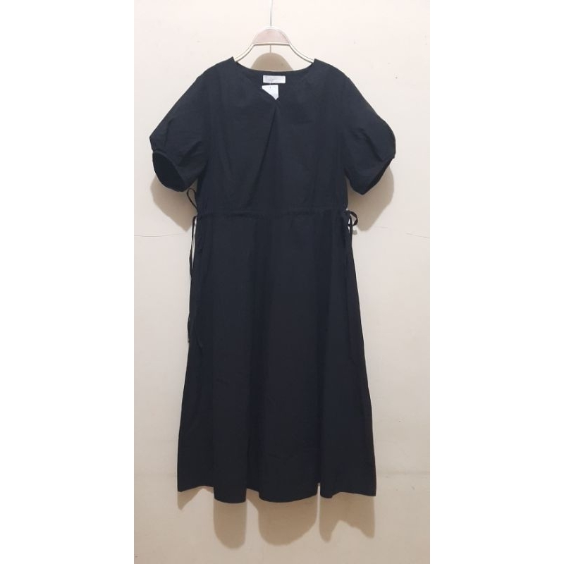 Dress Lengan Balon Hitam