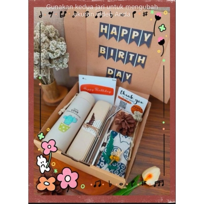 

Hampers Birthday/hampers graduation/sovenir wedding FREE desain