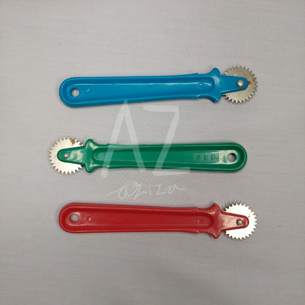 [DEFECT] Reader Jahit Plastik Bergerigi / Alat membentuk pola jahit