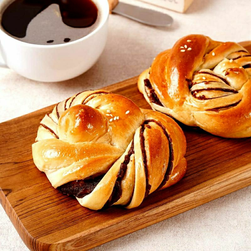 

Roti Kacang Merah Gulung - Kamayangan Bakery