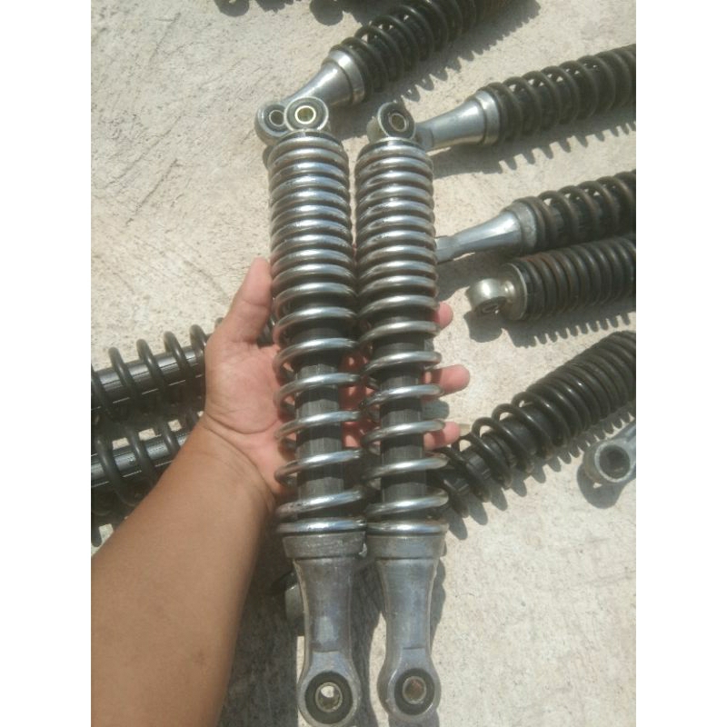 SHOCKBREAKER SEKOK BELAKANG KARISMA X SUPRA 125 ORIGINAL