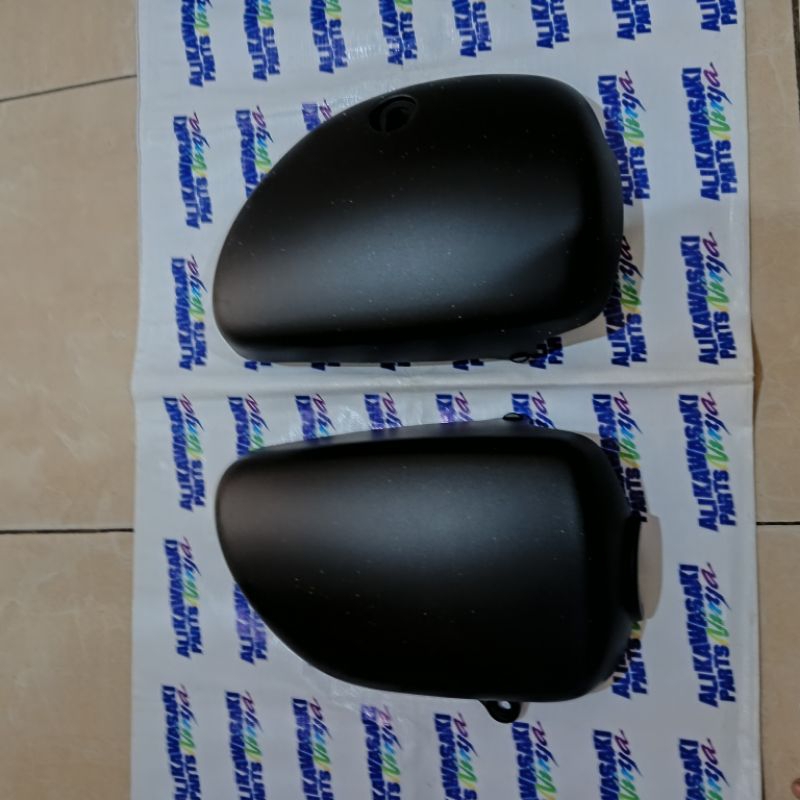 COVER BOX AKI BOK AKI HITAM DOP DOF KANAN KIRI W 175 W175 ORIGINAL