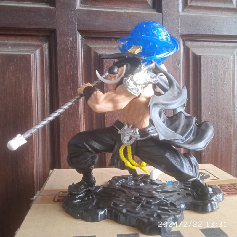 action figure POP MAX shirohige one piece Edward newgate white beard bootleg recast kws
