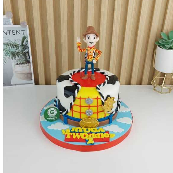 

WOODY TOPY STORY UK 15CM / KUE ULANG TAHUN CUSTOME