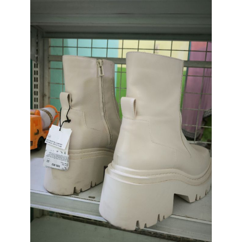 sepatu bot woman Zara original second preloved