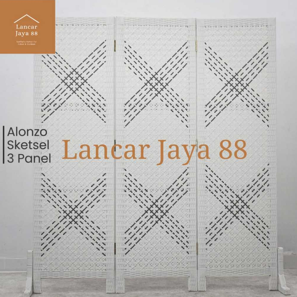 Pembatas Ruangan Rotan Sintetis Motif Silang 3 Panel Tinggi 170 Cm