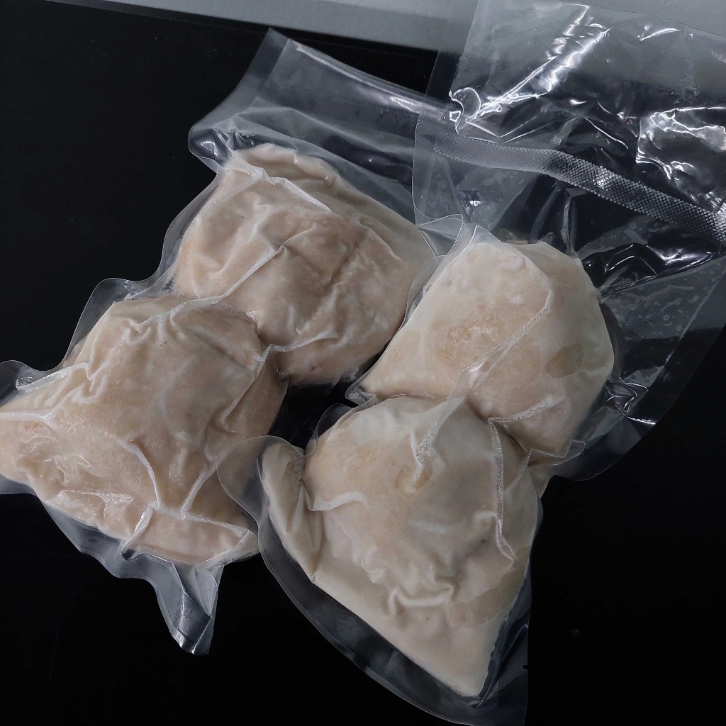 

Pempek Kapal Selam Besar - Pempek Ikan Tenggiri - 100% Tenggiri Asli - Pempek Asli Palembang - Pempek Yoon