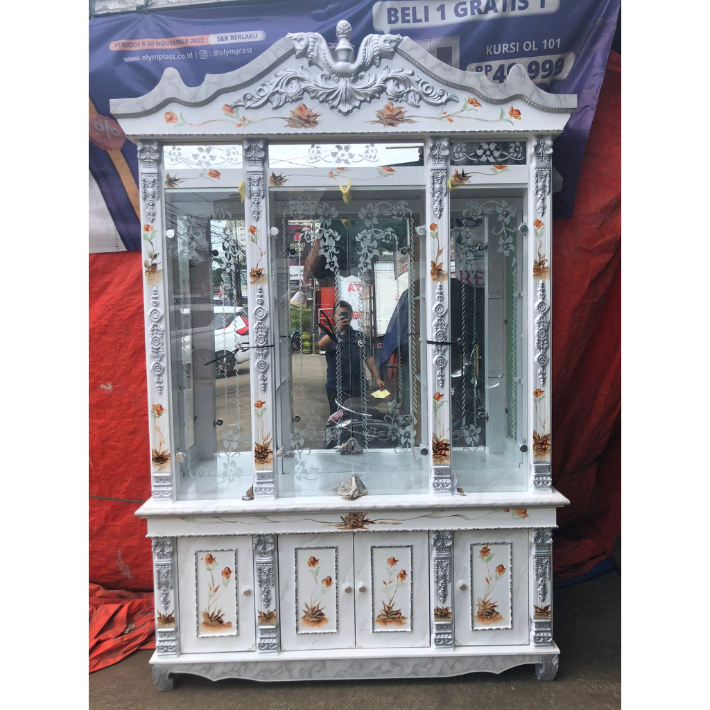 Bufet Pajangan 4 Pintu Vario