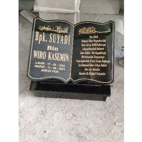 BATU NISAN BUKU