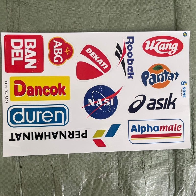 

12 Stiker Logo Brand Parody Aesthetic Kece Distro / Vinyl Waterproof Anti Air / Sticker Helm Buku Journal Koper Motor Casing HP Laptop Tumbler Botol Minum Sepeda IPad Tablet Polaroid Kulkas