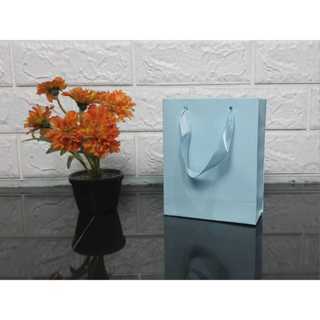 

1 LUSIN Mini Paperbag / Tas Parfum / Tas Kado Uk. 12 x 5 x Tinggi 15 cm Gift Bag / Tas Ulang Tahun / Tas Souvenir untuk hajatan dan souvenir, kresek donat / tas plastik, paper bag, Bingkisan / Souvenir untuk pernikahan, Tasyakuran / Pengajian / Hampers
