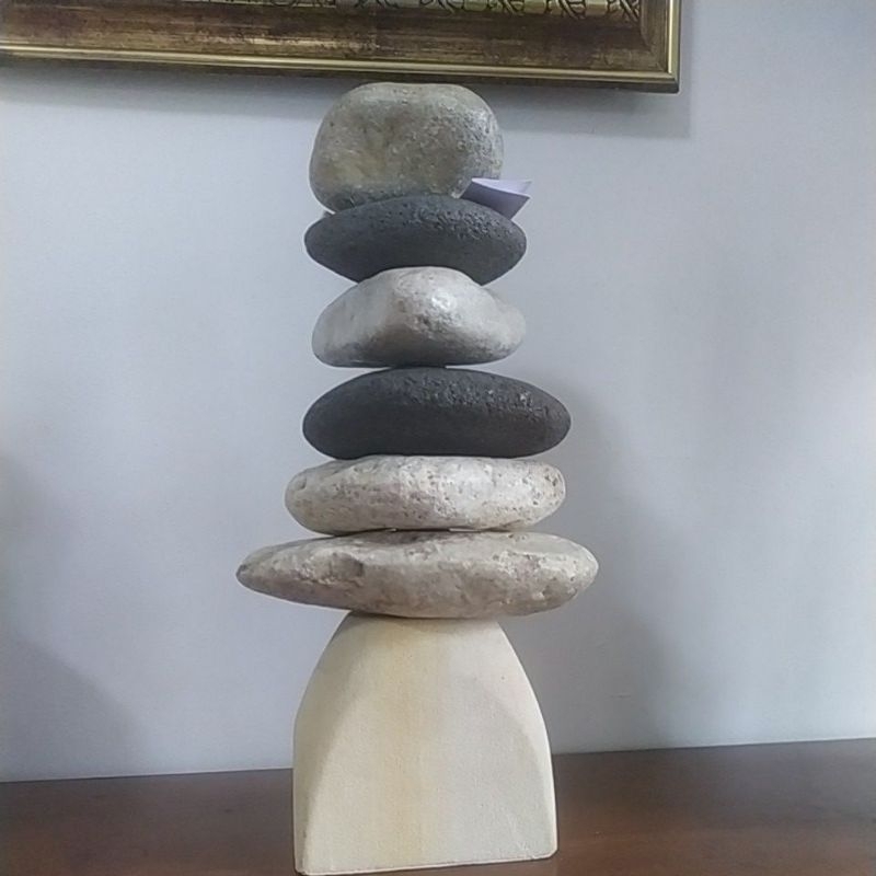 Hiasan Meja - Batu Bertumpuk