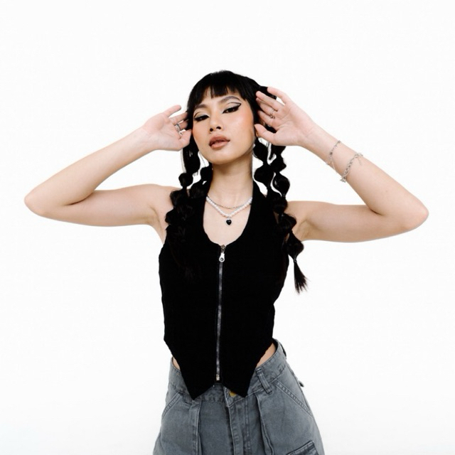 [Preloved] LADOUCE - Rhode Halter Crop Denim Top Black