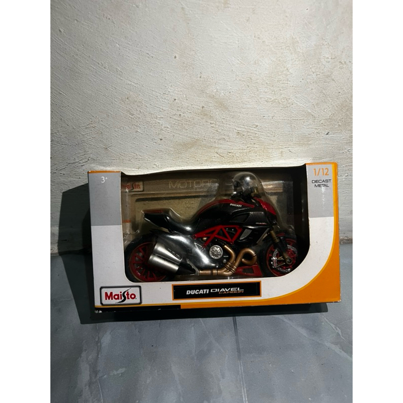 Maisto Ducati Diavel Carbon