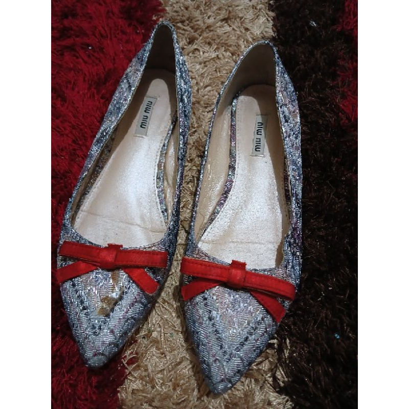 preloved sepatu miumiu