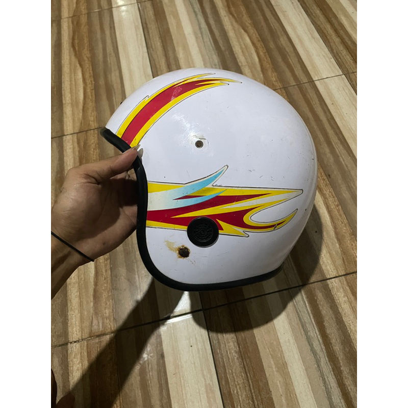 bahan helm Yamaha jadul lidah api warna hitam second original