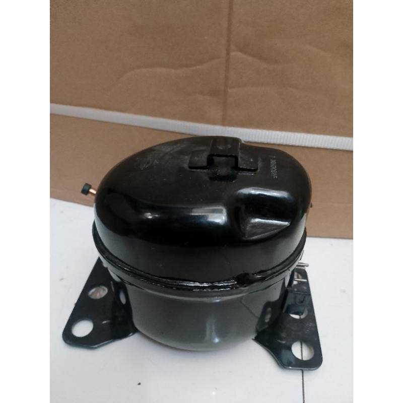 KOMPRESOR KULKAS 1 PINTU 1/8 QV30H