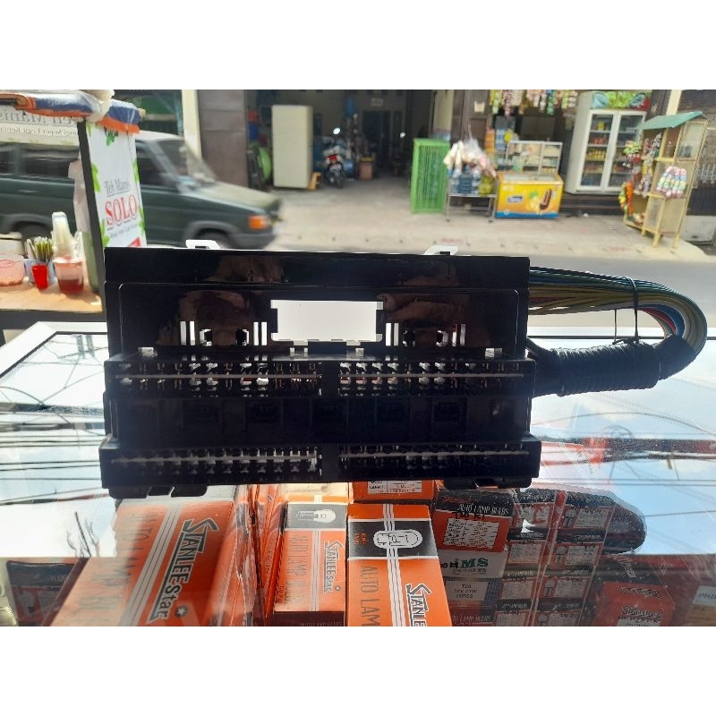 RUMAH SEKRING PS CANTER 110PS,125PS  KOMPLIT SESUAI GAMBAR/ FUSE BOX SEKRING CANTER / KOTAK SEKRING 