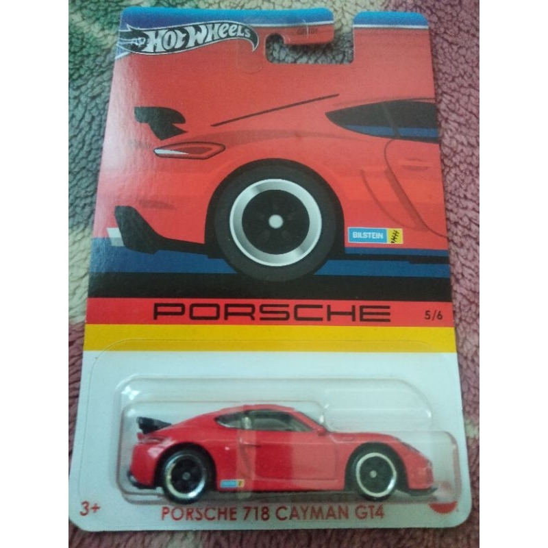 PORSCHE 718 CAYMAN GT4